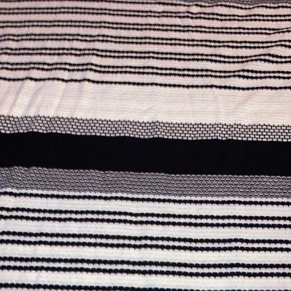 Lularoe Xs oversized short sleeve shirt - Picture 2 of 3